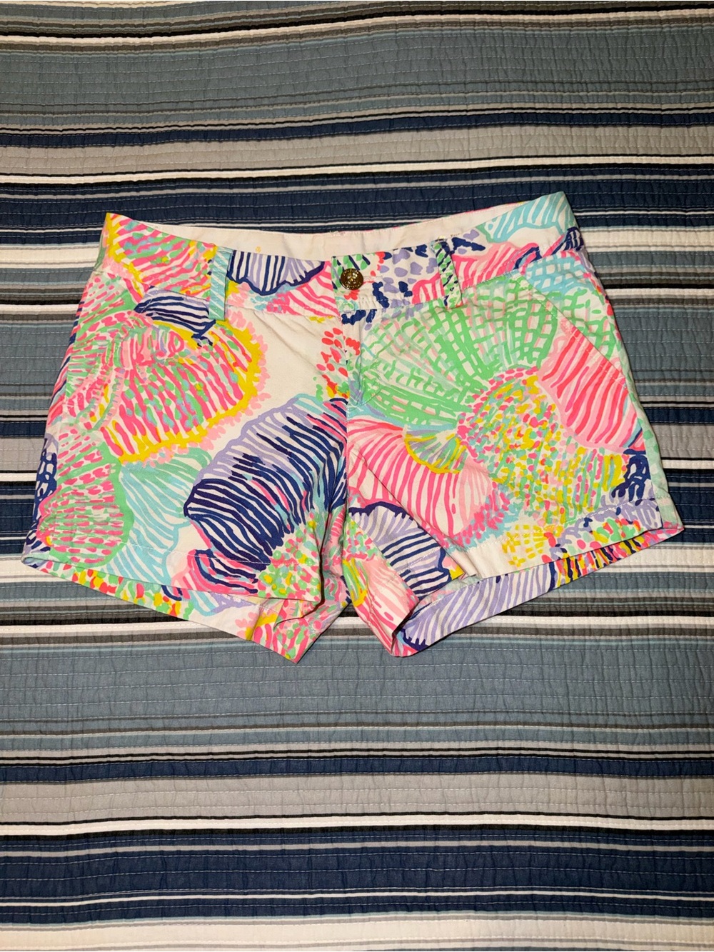 Lilly Pulitzer Neon Shell-Print Cotton Shorts in Pink, Mint & Navy